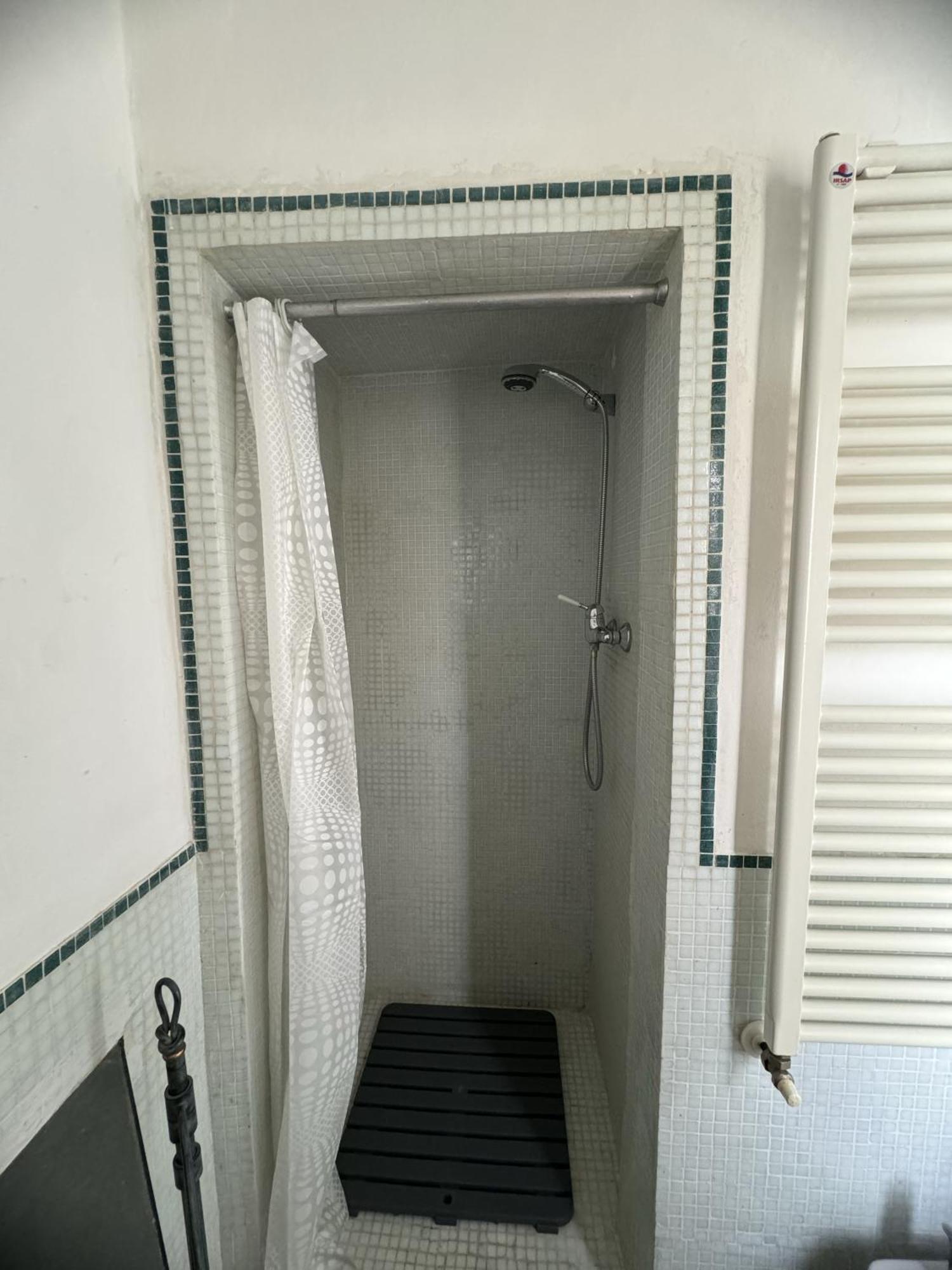 Maison Leone Apartment Равена Екстериор снимка